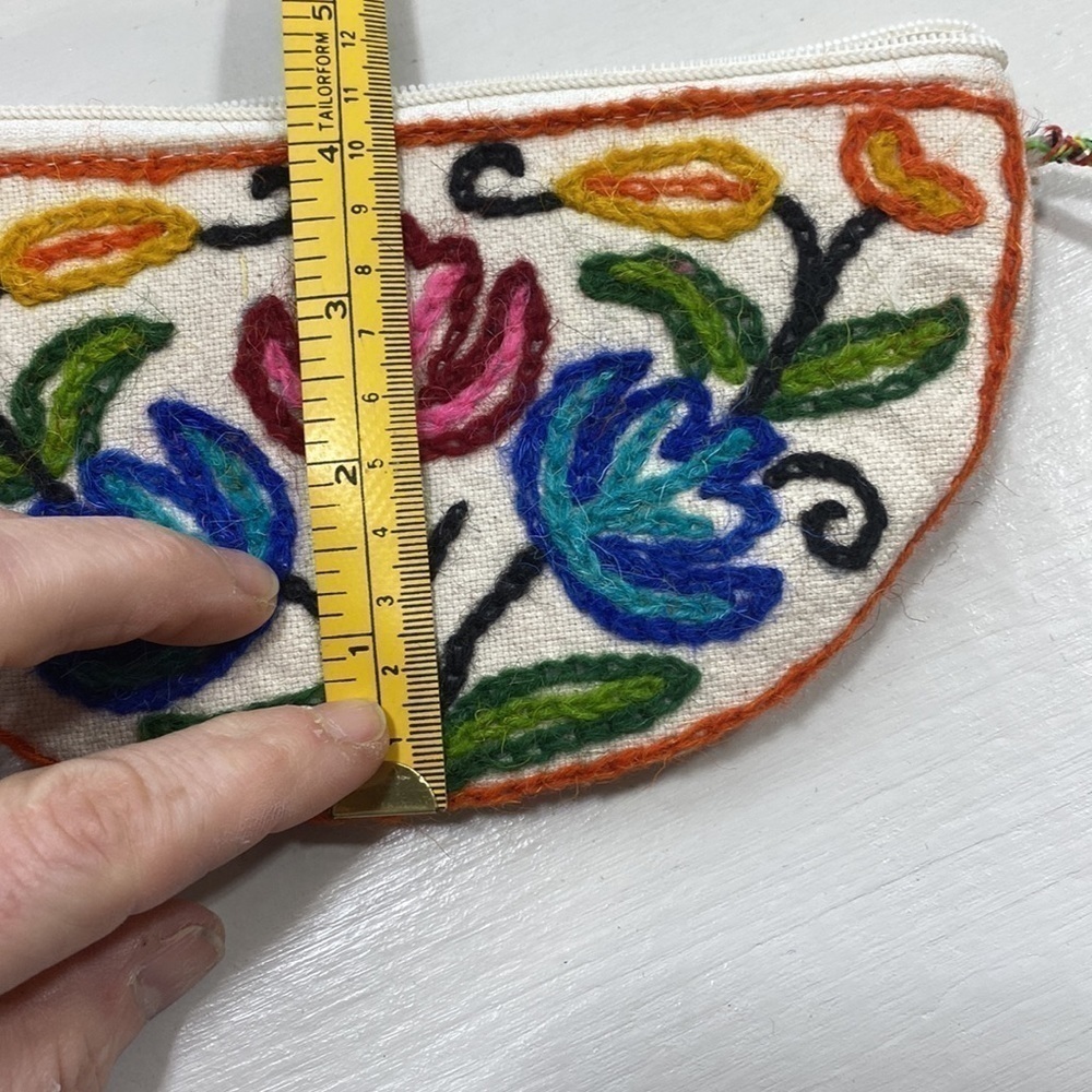 Boho tote bag, embroidered clutch and flower necklace​​​​​​​​​​​​​​​ - Picture 8 of 13